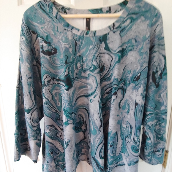 NWOT Melissa McCarthy Seven7 Marble Swirl High Low Zip Back Top – Size 2X - Picture 9 of 12